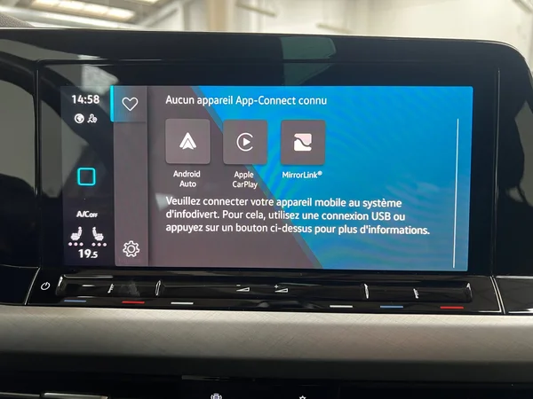 VOLKSWAGEN Golf VIII (2020) — foto 3 van 20