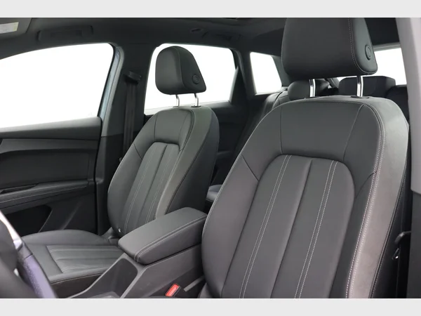 AUDI Q4 e-tron (2021) — foto 17 van 31
