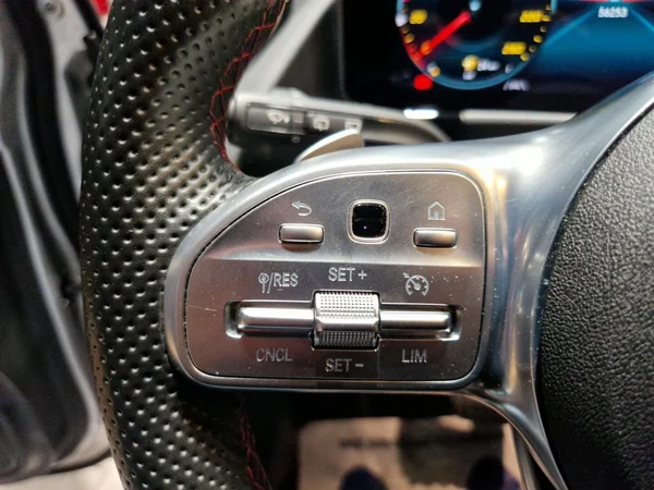 MERCEDES-BENZ B-Class (W247) (2019) — foto 6 van 22