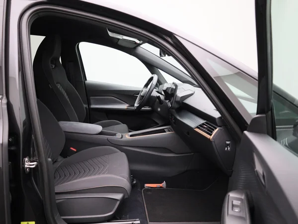 CUPRA Born (2022) — foto 30 van 47