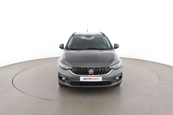 Fiat Tipo (2017) — foto 15 van 16