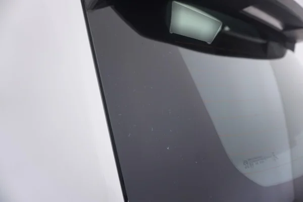 Peugeot E-208 (2022) — foto 22 van 30