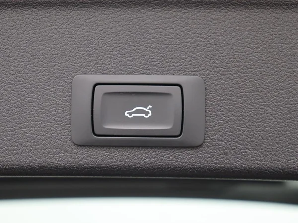 AUDI A4 Avant (2022) — foto 7 van 17