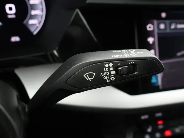 Audi A3 (2021) — foto 11 van 28