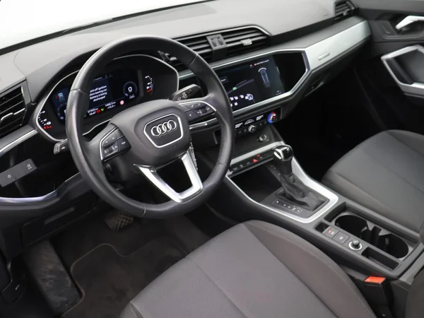 AUDI Q3 PHEV (2021) — foto 25 van 29