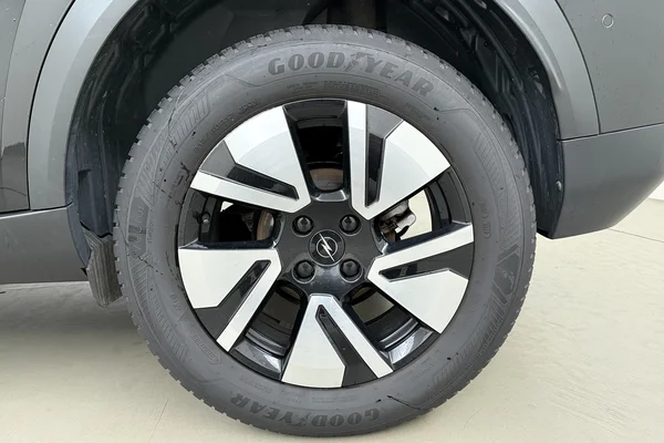 Opel Frontera (2025) — foto 14 van 17