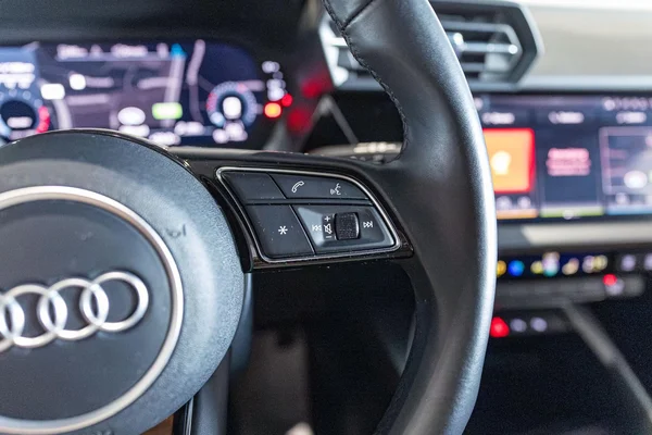 Audi A3 (2022) — foto 21 van 38