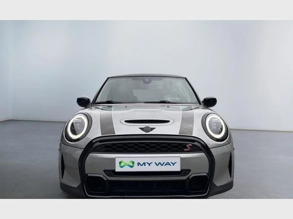 MINI Mini (2023) — foto 24 van 29