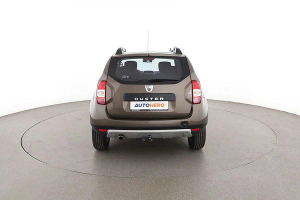 Dacia Duster (2017) — foto 11 van 16
