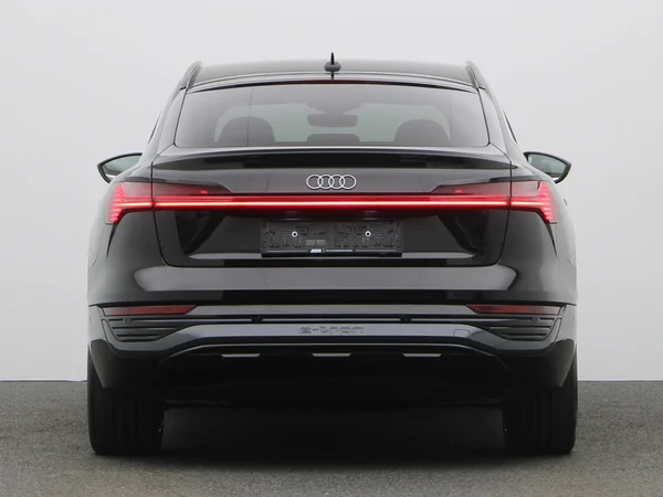 AUDI Q8 e-tron Sportback (2025) — foto 19 van 24