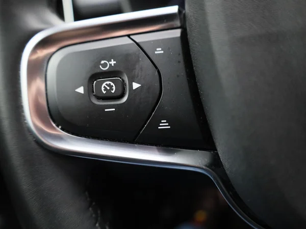 Volvo XC40 (2023) — foto 11 van 40