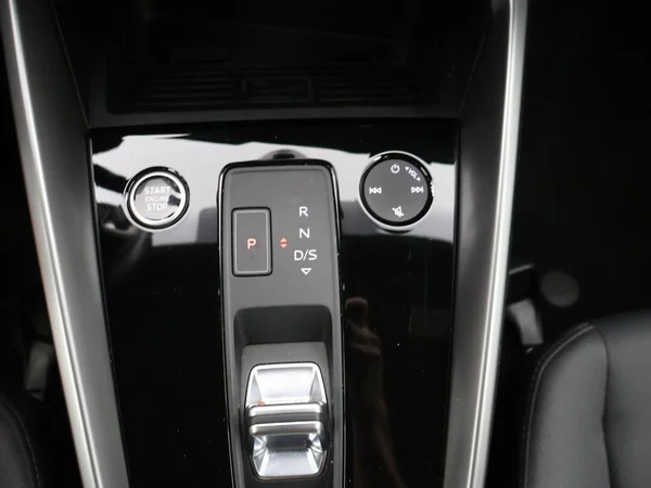 AUDI A3 Sportback PHEV (2024) — foto 6 van 25