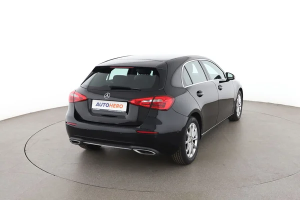 Mercedes-Benz A-Klasse (2020) — foto 12 van 16