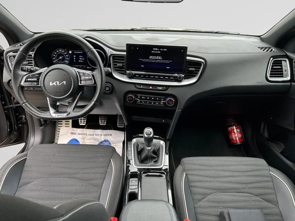 KIA XCeed (2024) — foto 5 van 30