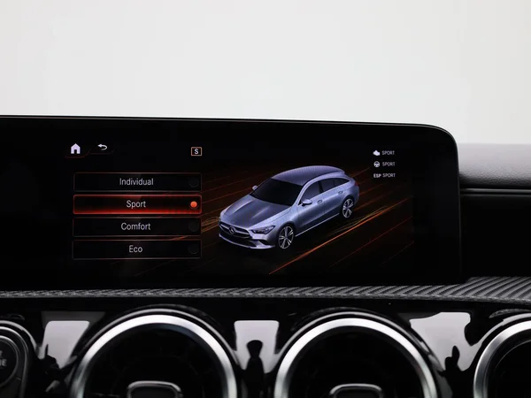 Mercedes-Benz CLA (2021) — foto 20 van 40