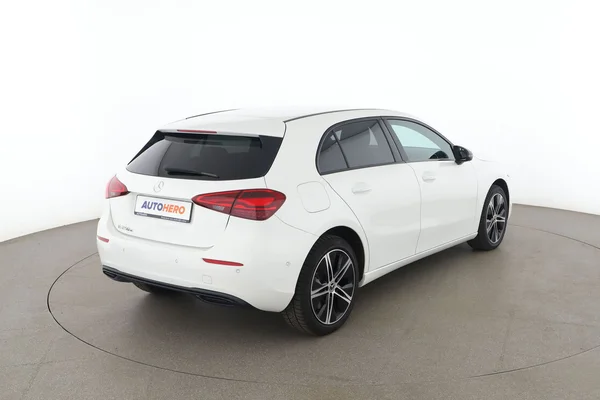 Mercedes-Benz A-Klasse (2023) — foto 12 van 16