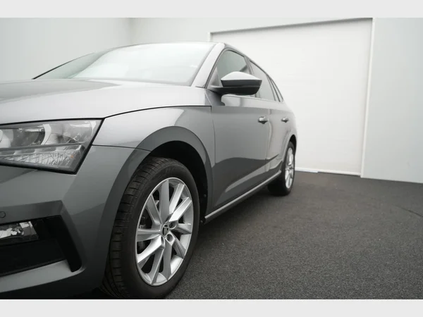 SKODA Scala (2024) — foto 2 van 25