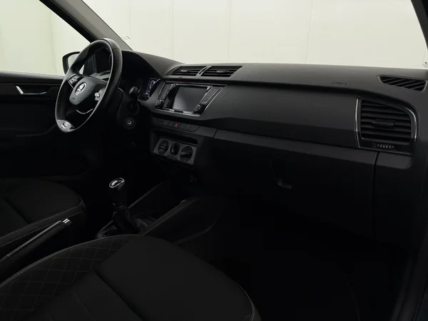 SKODA Fabia (2021) — foto 3 van 25