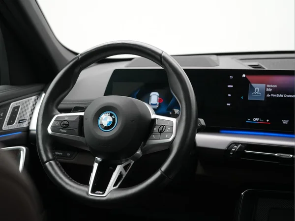 BMW X1 PHEV (U11) (2023) — foto 9 van 54