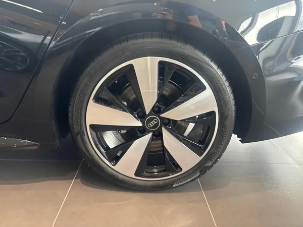 AUDI A5 Avant e-hybrid (PHEV) (2026) — foto 23 van 23
