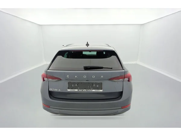 SKODA Octavia Combi (2021) — foto 35 van 36