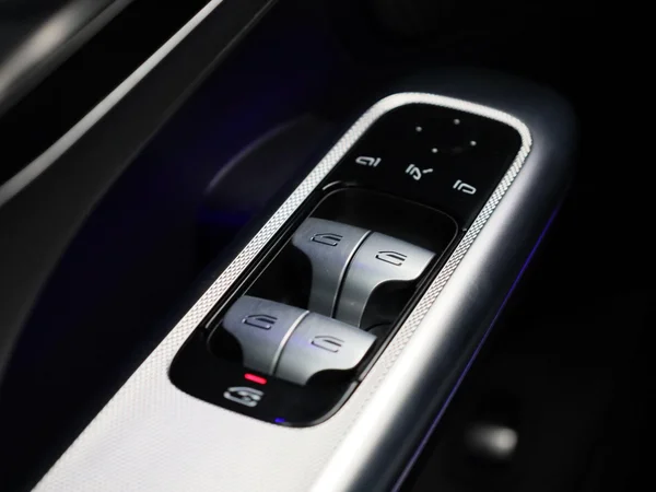 Mercedes-Benz GLC (2025) — foto 24 van 43