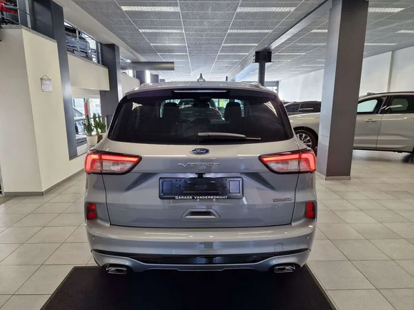Ford Kuga (2023) — foto 12 van 18