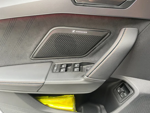 CUPRA Leon ST e-Hybrid (PHEV) (2025) — foto 4 van 14