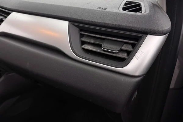 Renault Captur (2021) — foto 28 van 37