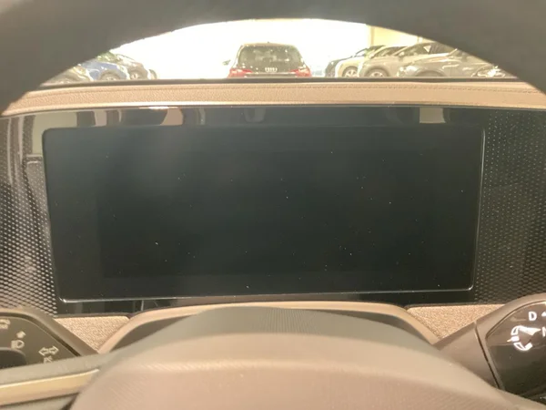 VOLKSWAGEN Passat SW (2024) — foto 6 van 24
