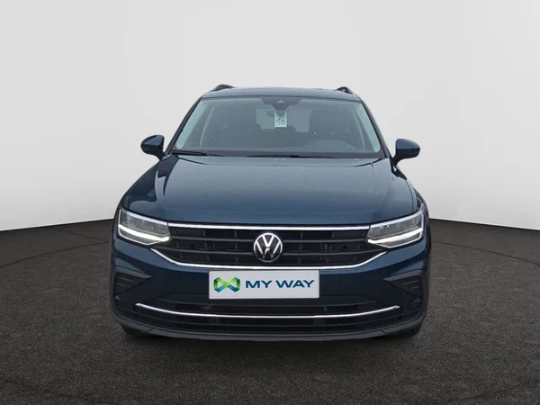 VOLKSWAGEN Tiguan (2024) — foto 2 van 23