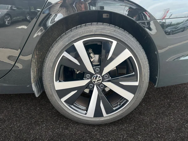 VOLKSWAGEN Golf VII SW (2025) — foto 6 van 16