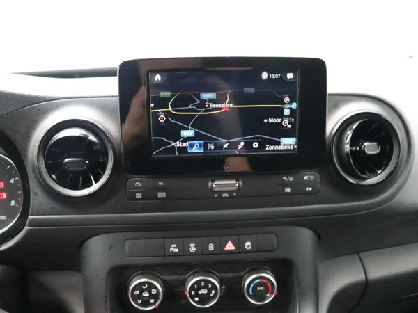 Mercedes-Benz Citan (2022) — foto 6 van 24