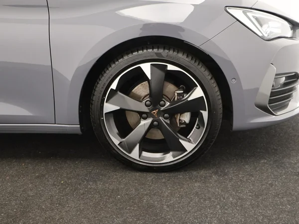 CUPRA Leon Sportstourer (2024) — foto 26 van 31