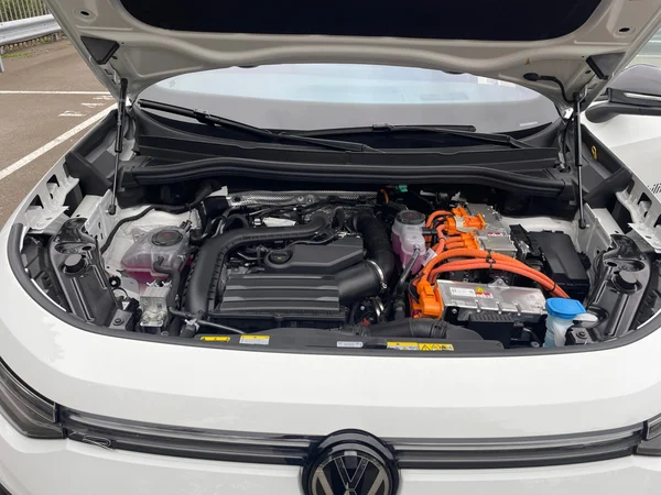 VOLKSWAGEN Tayron eHybrid (PHEV) (2025) — foto 2 van 24