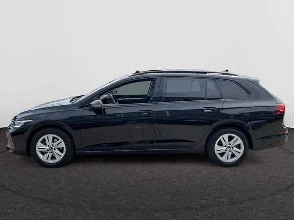 VOLKSWAGEN Golf VIII SW (2024) — foto 11 van 22