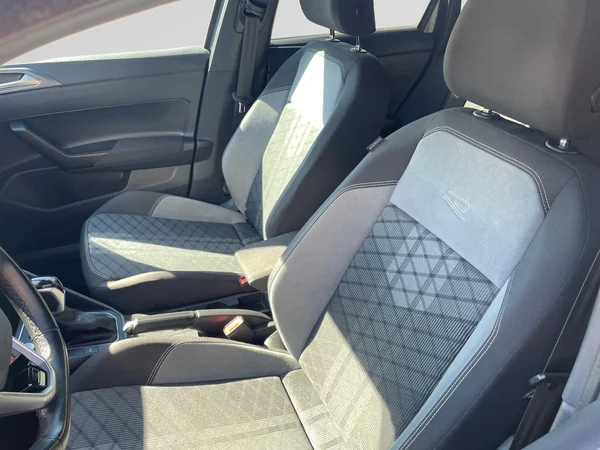 VOLKSWAGEN Polo (2022) — foto 17 van 20