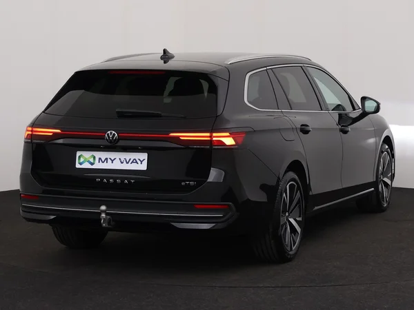 VOLKSWAGEN Passat SW (2025) — foto 12 van 19