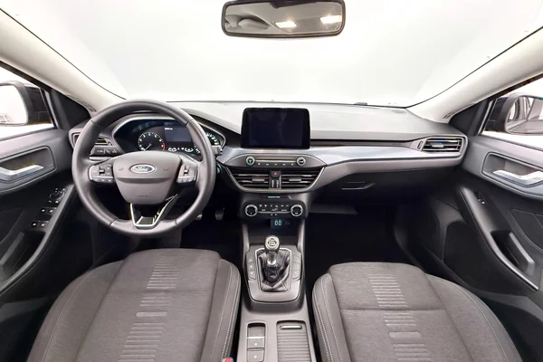 Ford Focus Active (2021) — foto 6 van 37