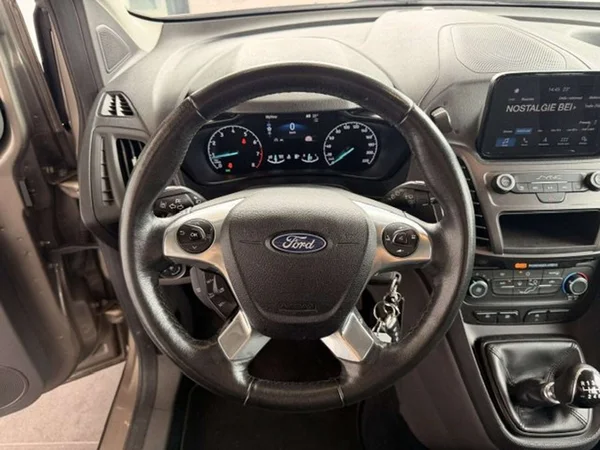 Ford Tourneo Connect (2019) — foto 3 van 24