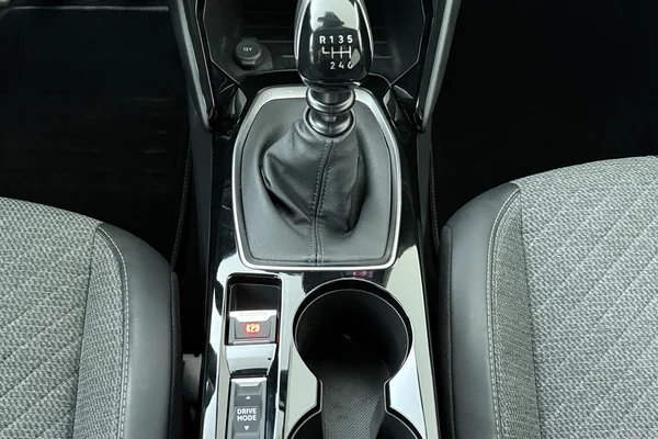 Peugeot 208 (2024) — foto 4 van 18