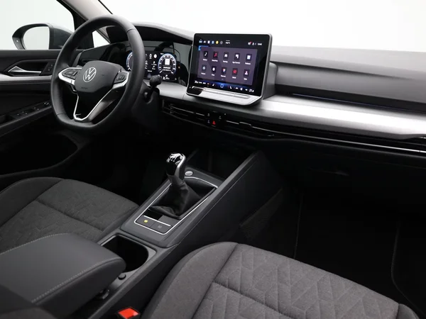 VOLKSWAGEN Golf VIII (2024) — foto 12 van 18