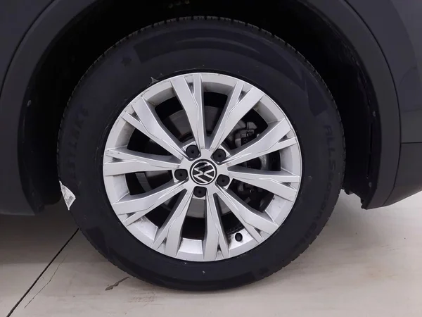 Volkswagen Tiguan (2023) — foto 9 van 37