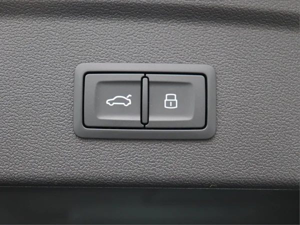 AUDI A3 Allstreet PHEV (2025) — foto 10 van 17