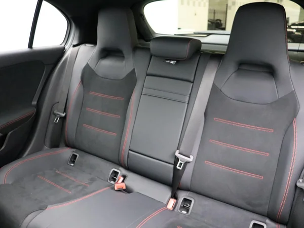 Mercedes-Benz A-Klasse (2024) — foto 14 van 30