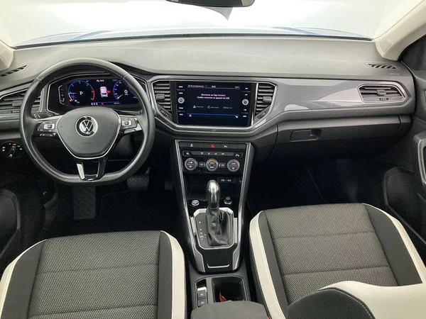 VOLKSWAGEN T-Roc (2021) — foto 35 van 36