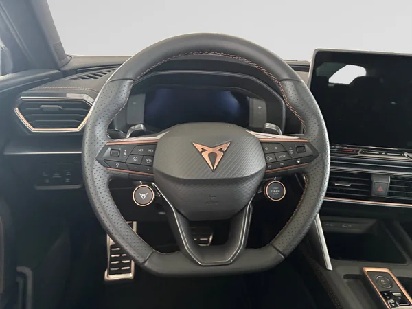CUPRA Leon ST e-Hybrid (PHEV) (2026) — foto 9 van 23