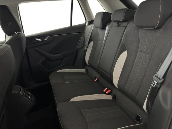 SKODA Kamiq (2024) — foto 21 van 29