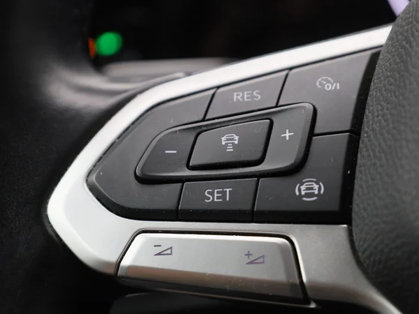 Volkswagen Golf (2021) — foto 9 van 36