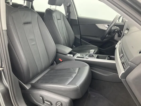 AUDI A4 Avant (2021) — foto 2 van 36